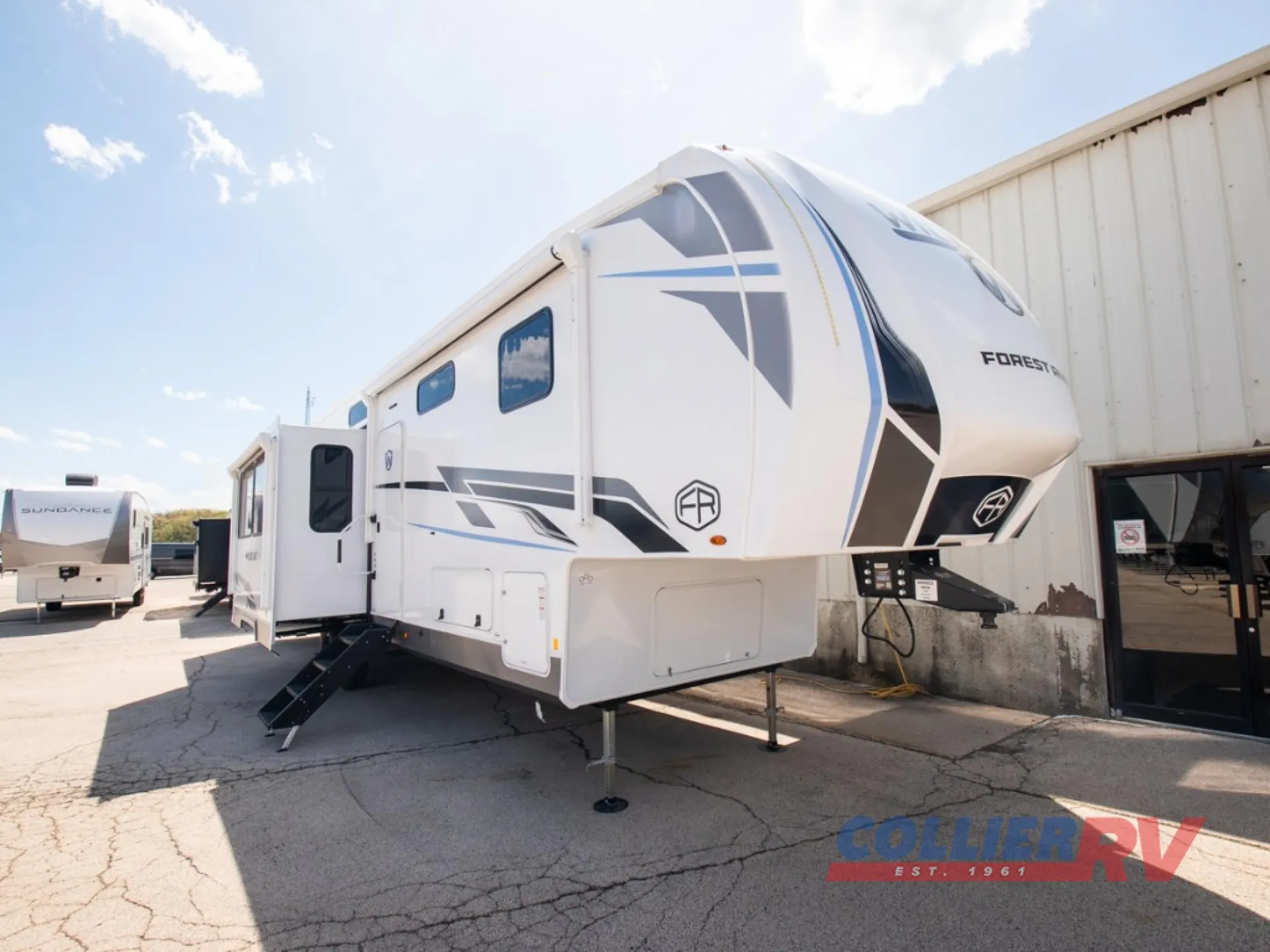 2026 Forest River Wildcat 35CRIB - Photo 2