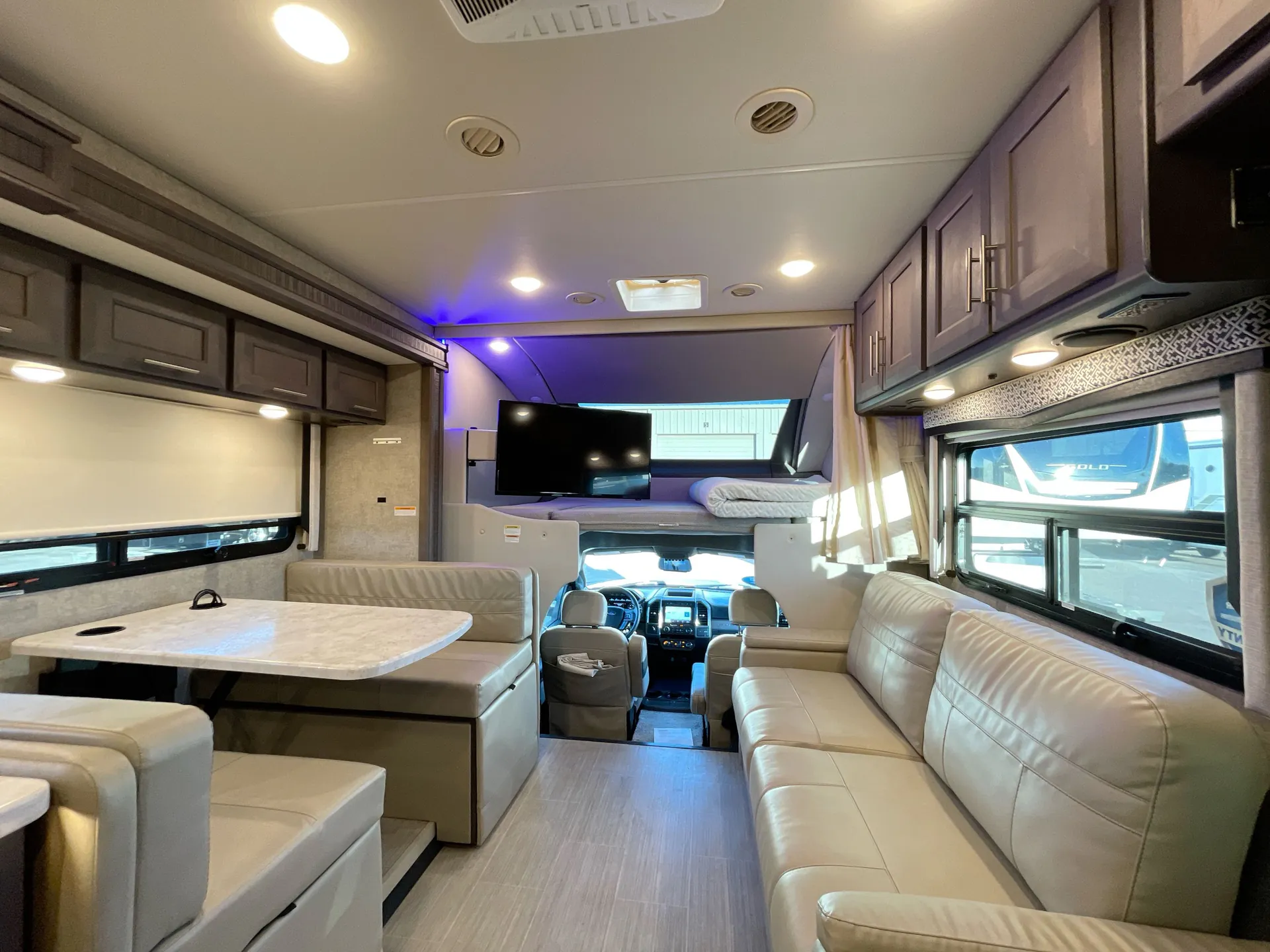 2022 Thor Motor Coach Magnitude RS36 — living area main