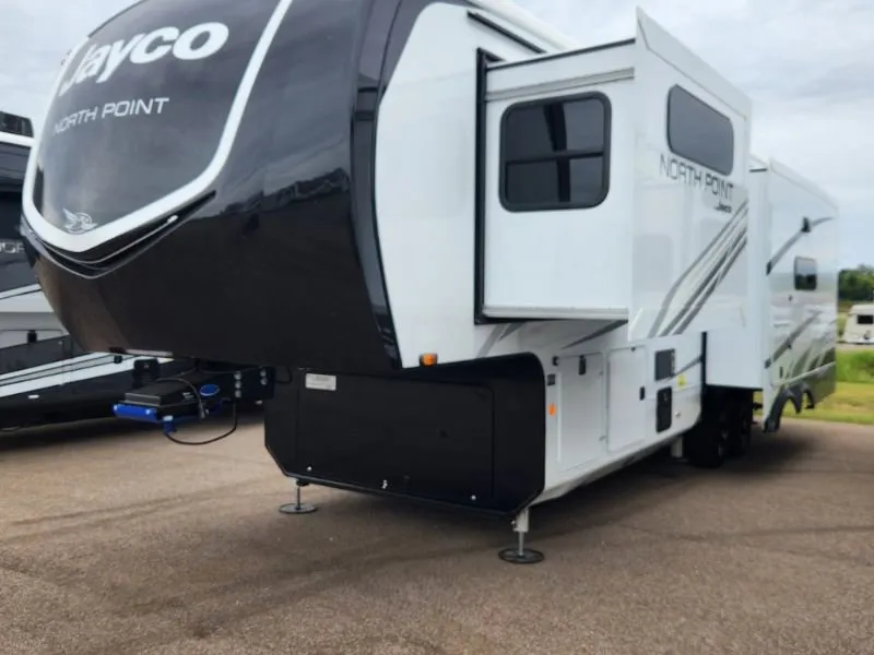 2026 Jayco North Point 310RLTS - Photo 3