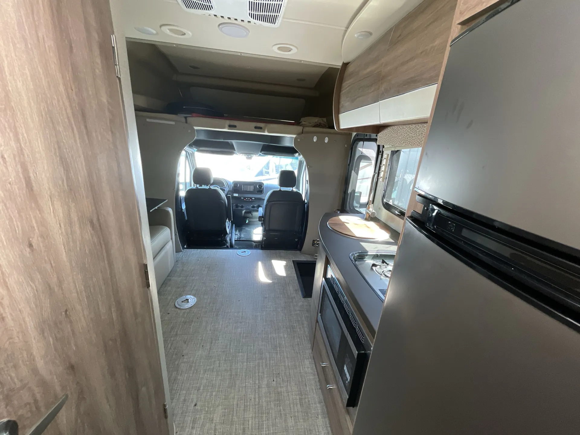 2020 Jayco Melbourne Prestige 24TP — living area main