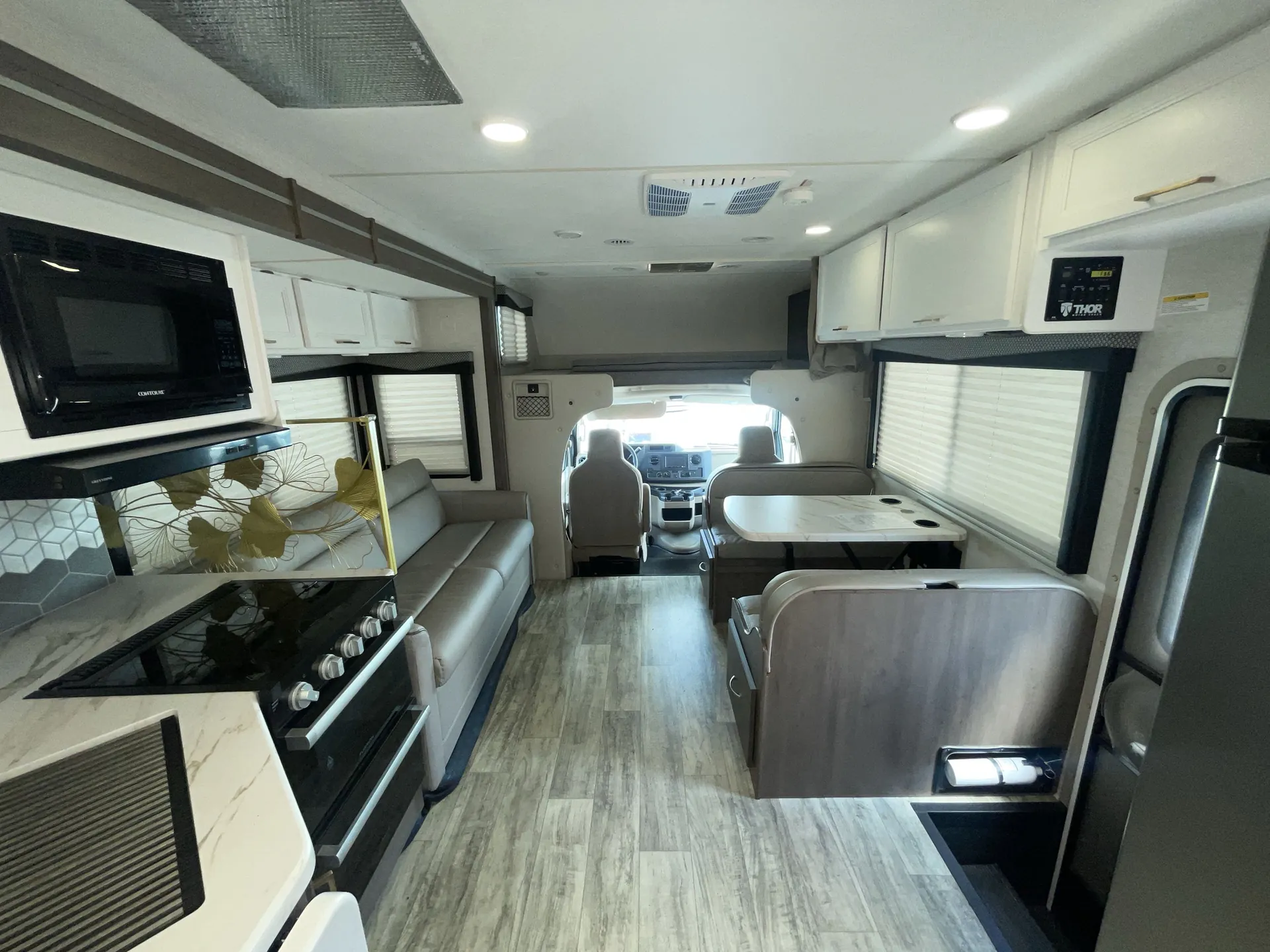 2024 Thor Motor Coach Freedom Elite 27FE — living area main