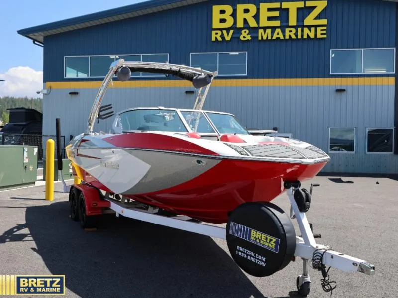 2015 MB Sports B52 Used    23 - Main photo
