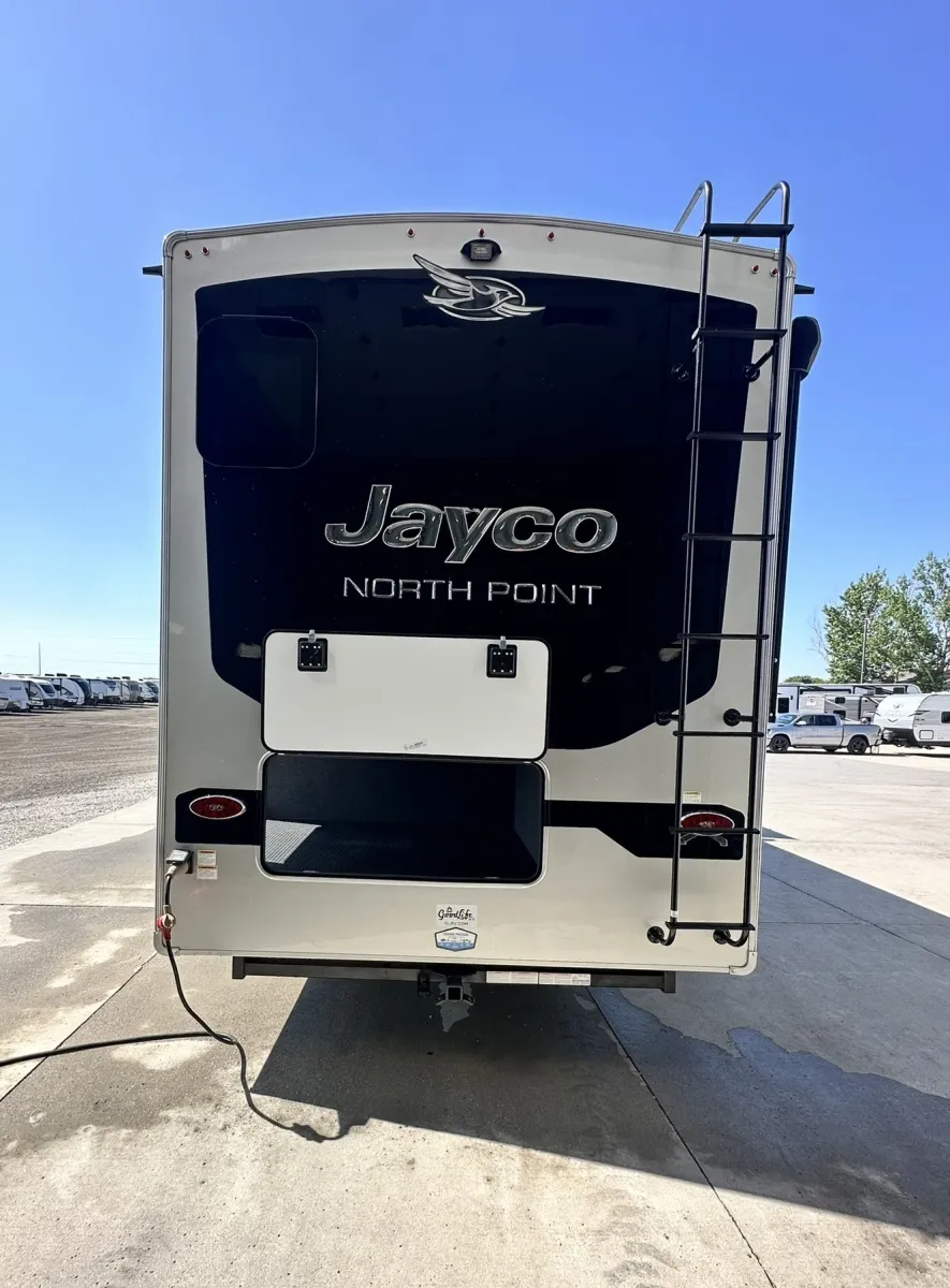 2026 Jayco North Point 382FLRB - Photo 4