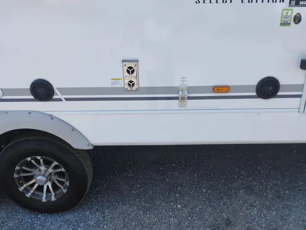 2026 Coachmen Freedom Express Select 30SE, Photos photo 16