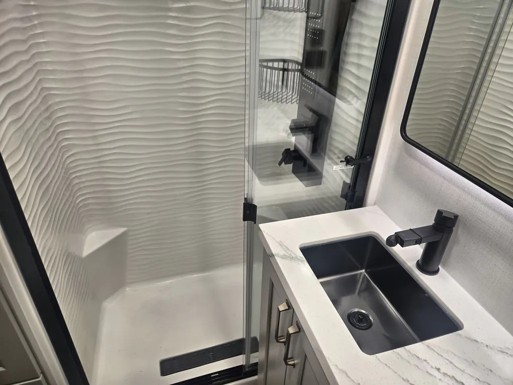 2026 Brinkley Model G 4170, Photos photo 38