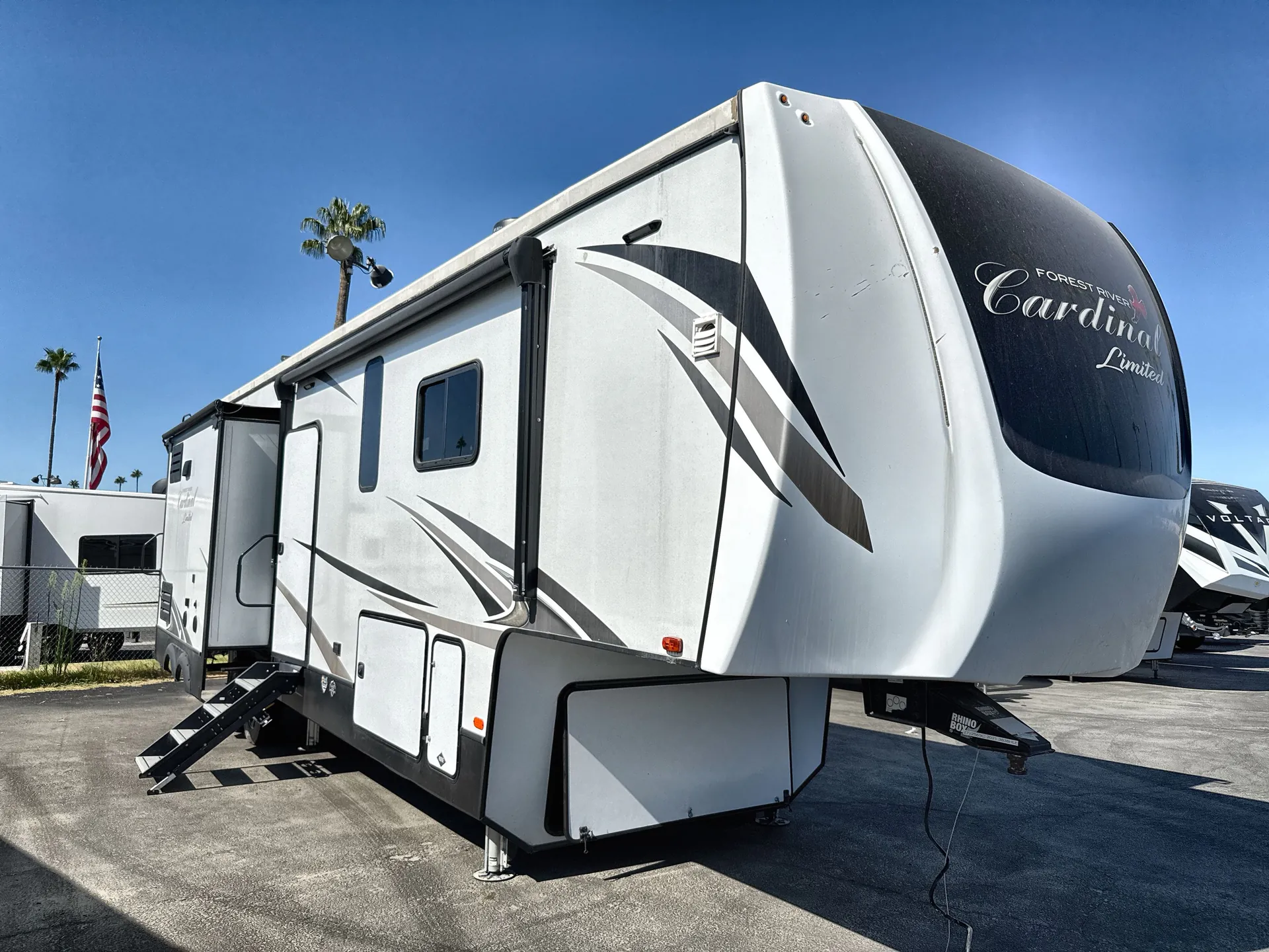 2021 Forest River Cardinal Limited 383BHLE - Photo 2