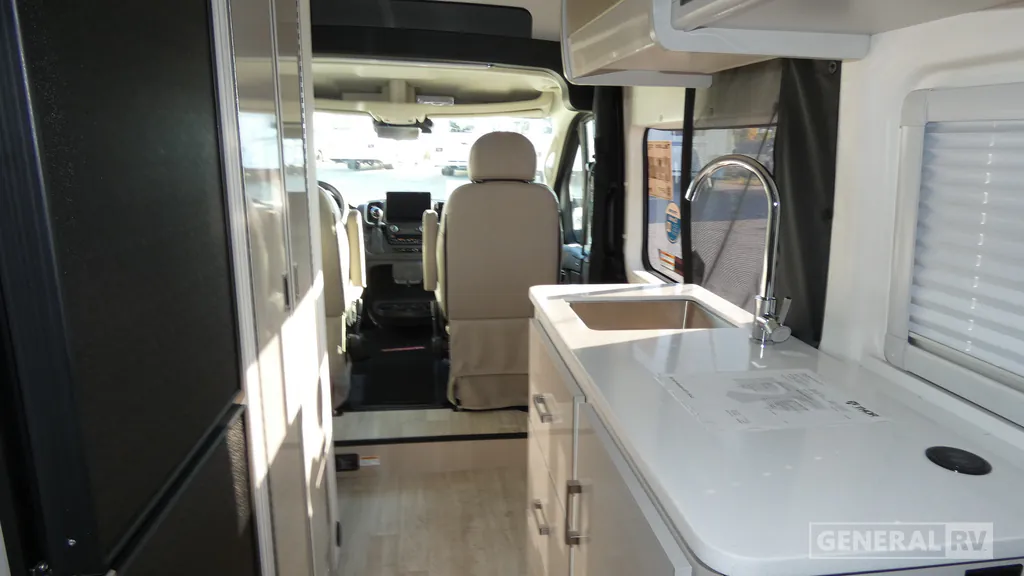 2027 Thor Motor Coach Tellaro 20Y, Photos photo 4