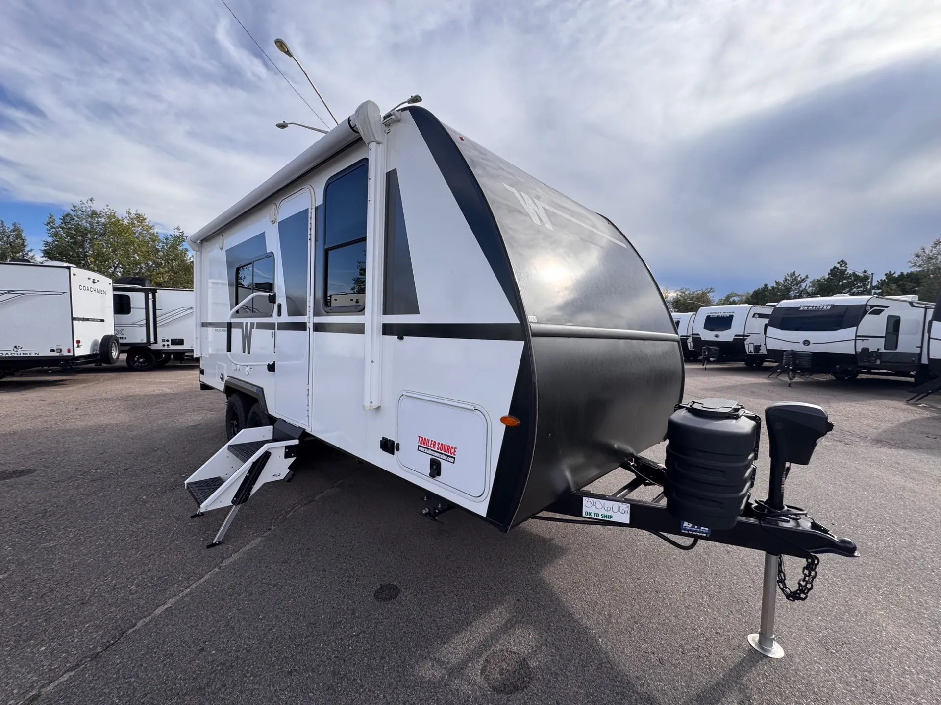 2027 Winnebago Micro Minnie 2108DS