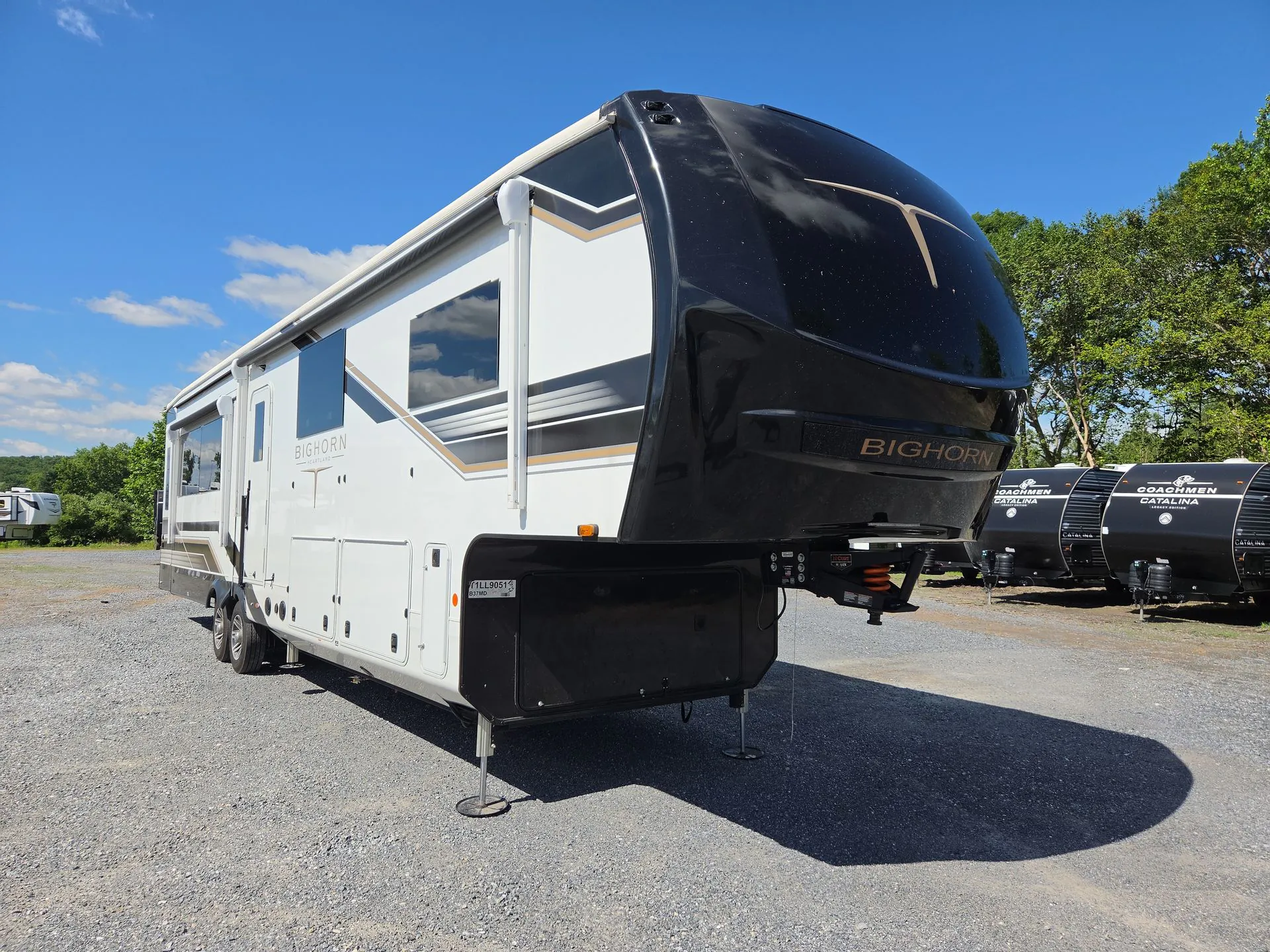 2026 Heartland Bighorn 37MD - Photo 2