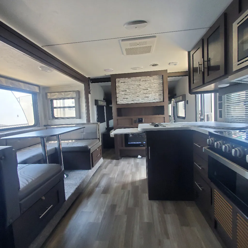 2019 Forest River Salem Cruise Lite 243BHXL — Photo 5