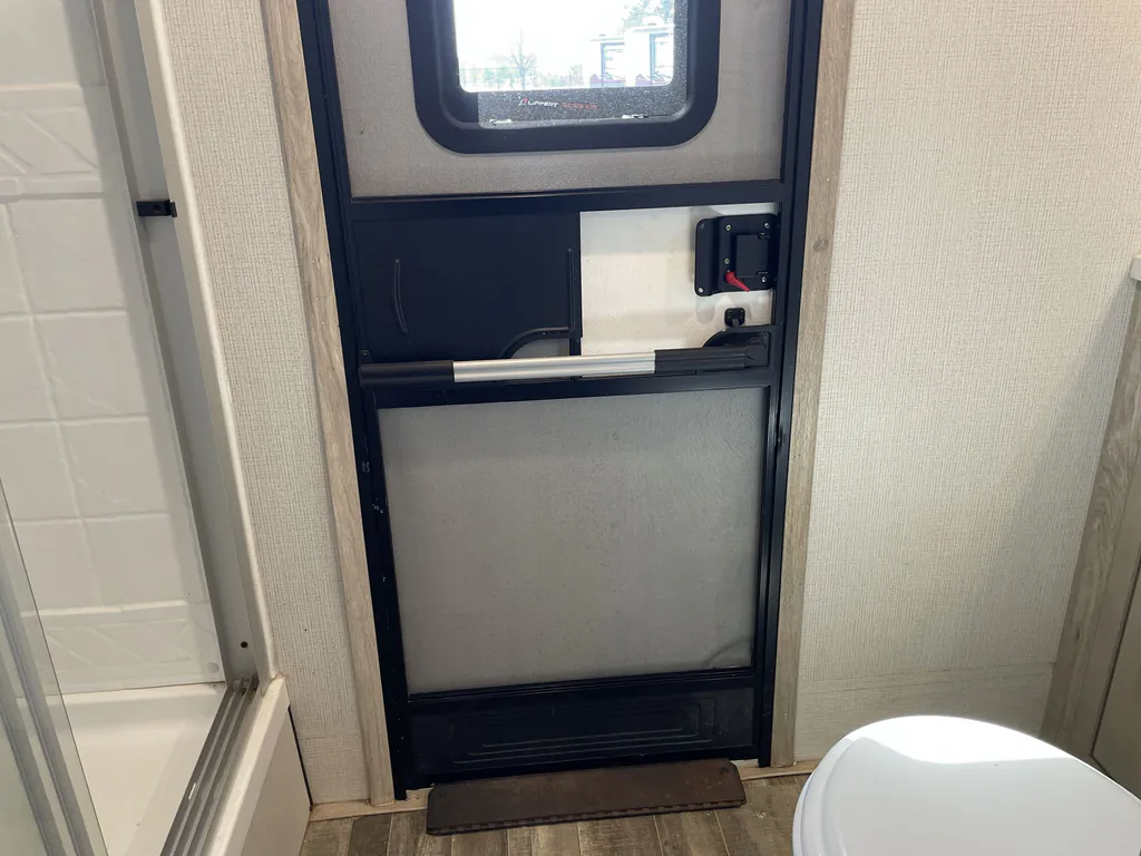 2023 Keystone Avalanche 390DS, Photos photo 21