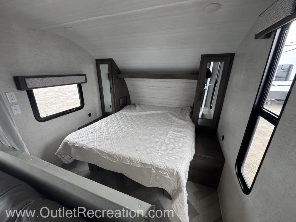 2021 Forest River Wildwood X-Lite 261BHXL — Photo 6