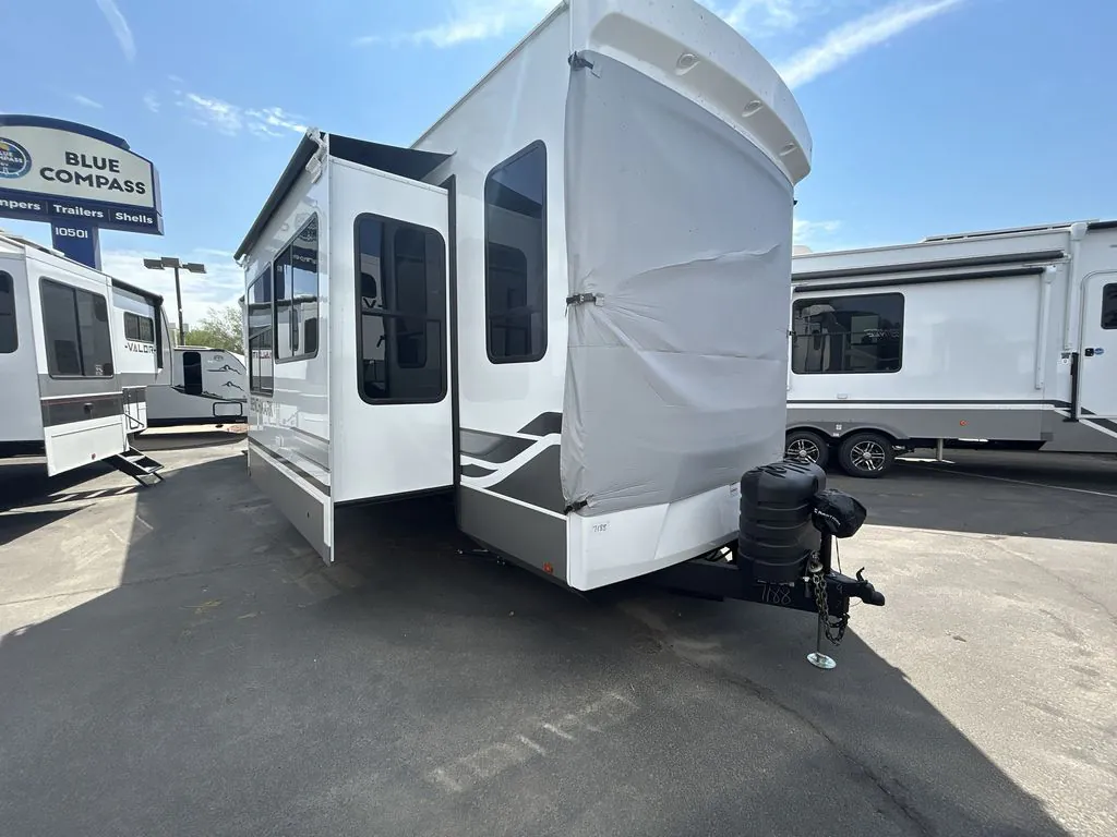 2026 Alliance RV Benchmark 42LFT - Photo 2