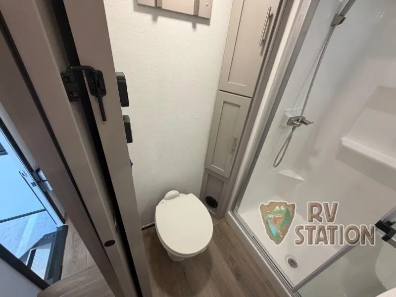 2026 Alliance RV Avenue 35RKS - Photo 4