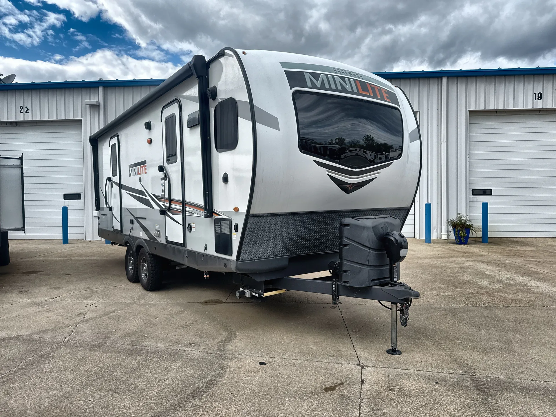 2022 Forest River Rockwood Mini Lite 2516S - Photo 2