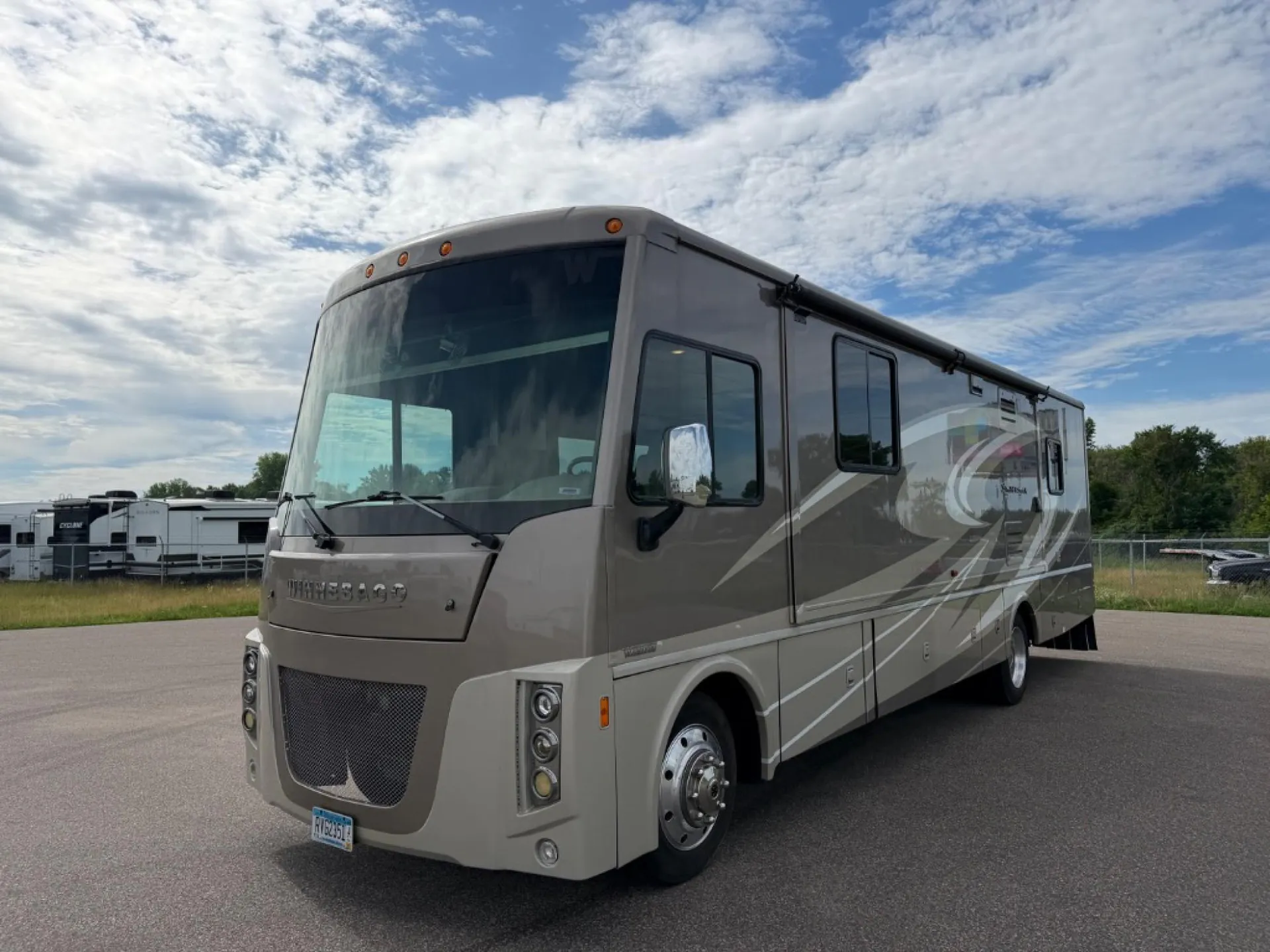 2017 Winnebago Sightseer 33C - Photo 3