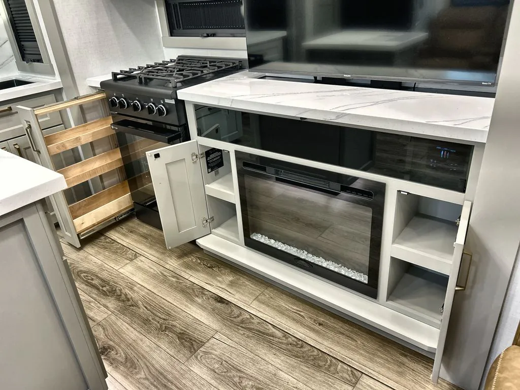 2026 Brinkley Model G 3520, Photos photo 29