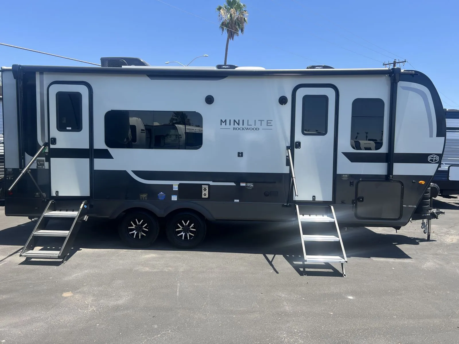 2026 Forest River Rockwood Mini Lite 2515S - Photo 2