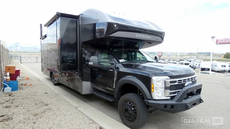 2026 Entegra Coach Accolade XT 35L - Photo 2