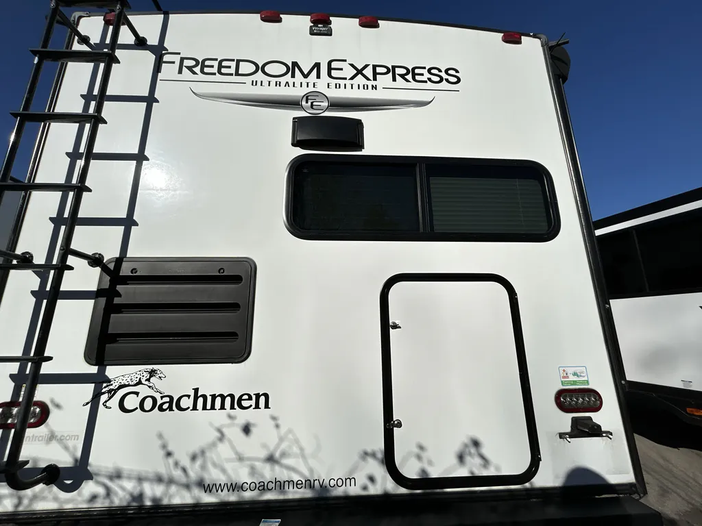 2023 Coachmen Freedom Express Ultra Lite 274RKS, Photos photo 11