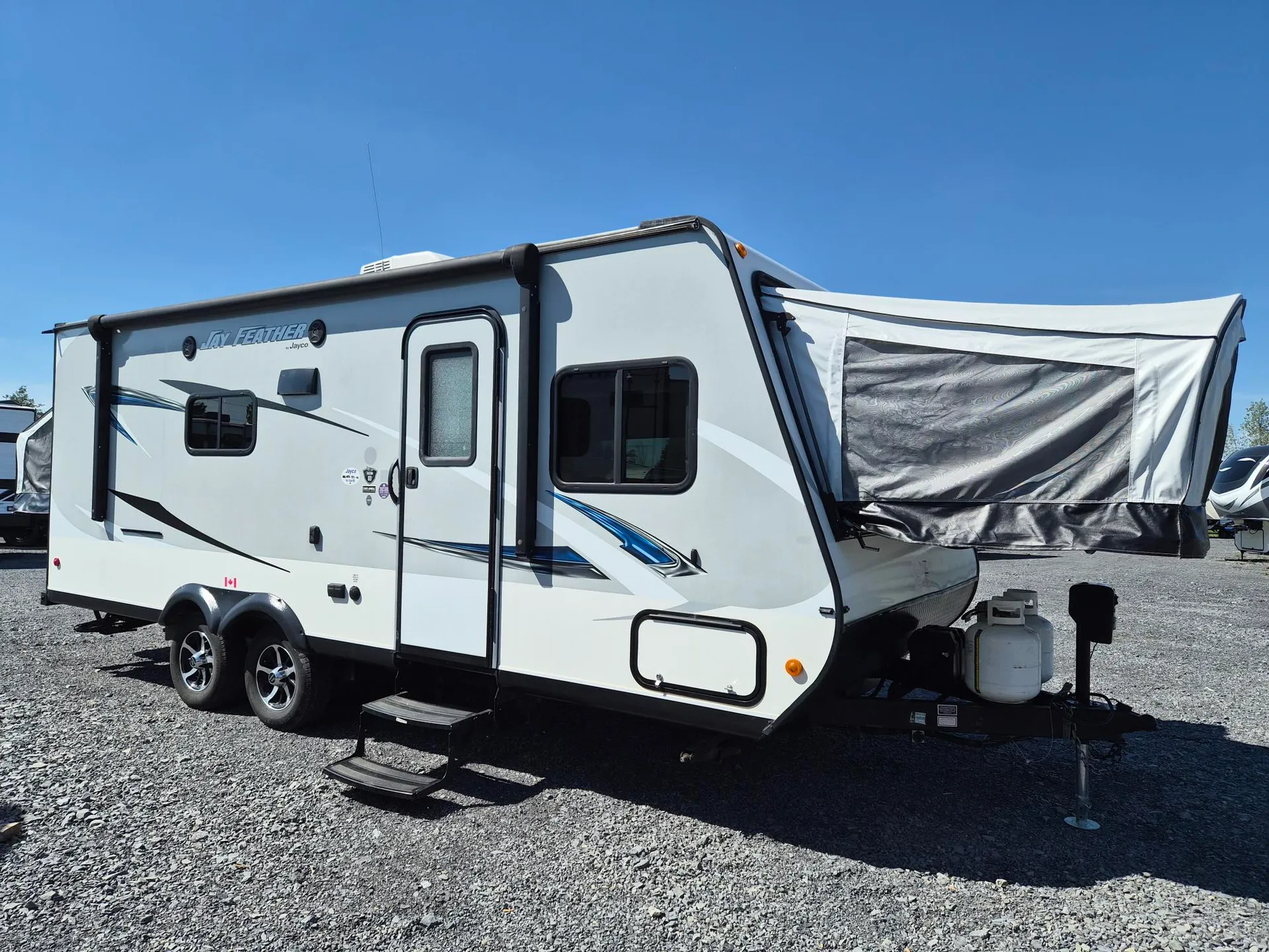 2017 Jayco Jay Feather X23B - Photo 2