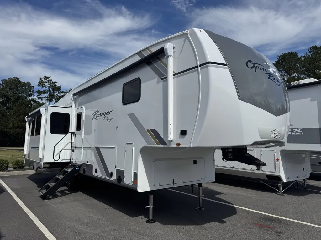 2026 Open Range RV Roamer 32RLTS - Photo 2