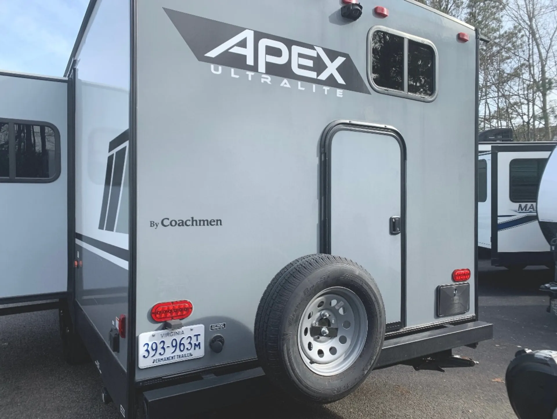 2022 Coachmen Apex 256BHS - Photo 3