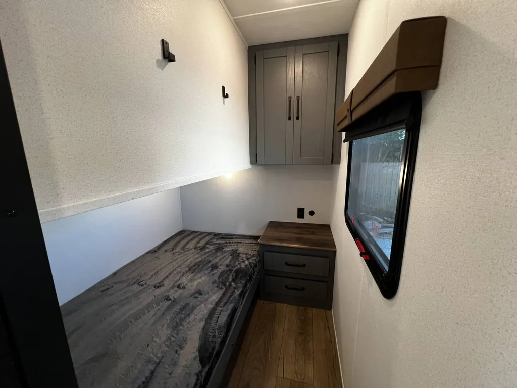 2027 Palomino Puma 337BH, Photos photo 26