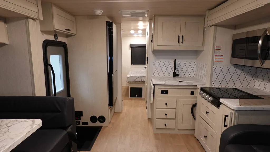 2026 NeXus RV Viper 29V, Photos photo 2
