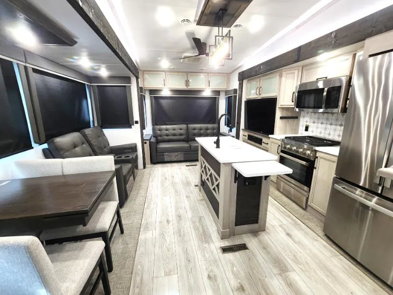 2024 Keystone Montana High Country 385BR, Photos photo 5