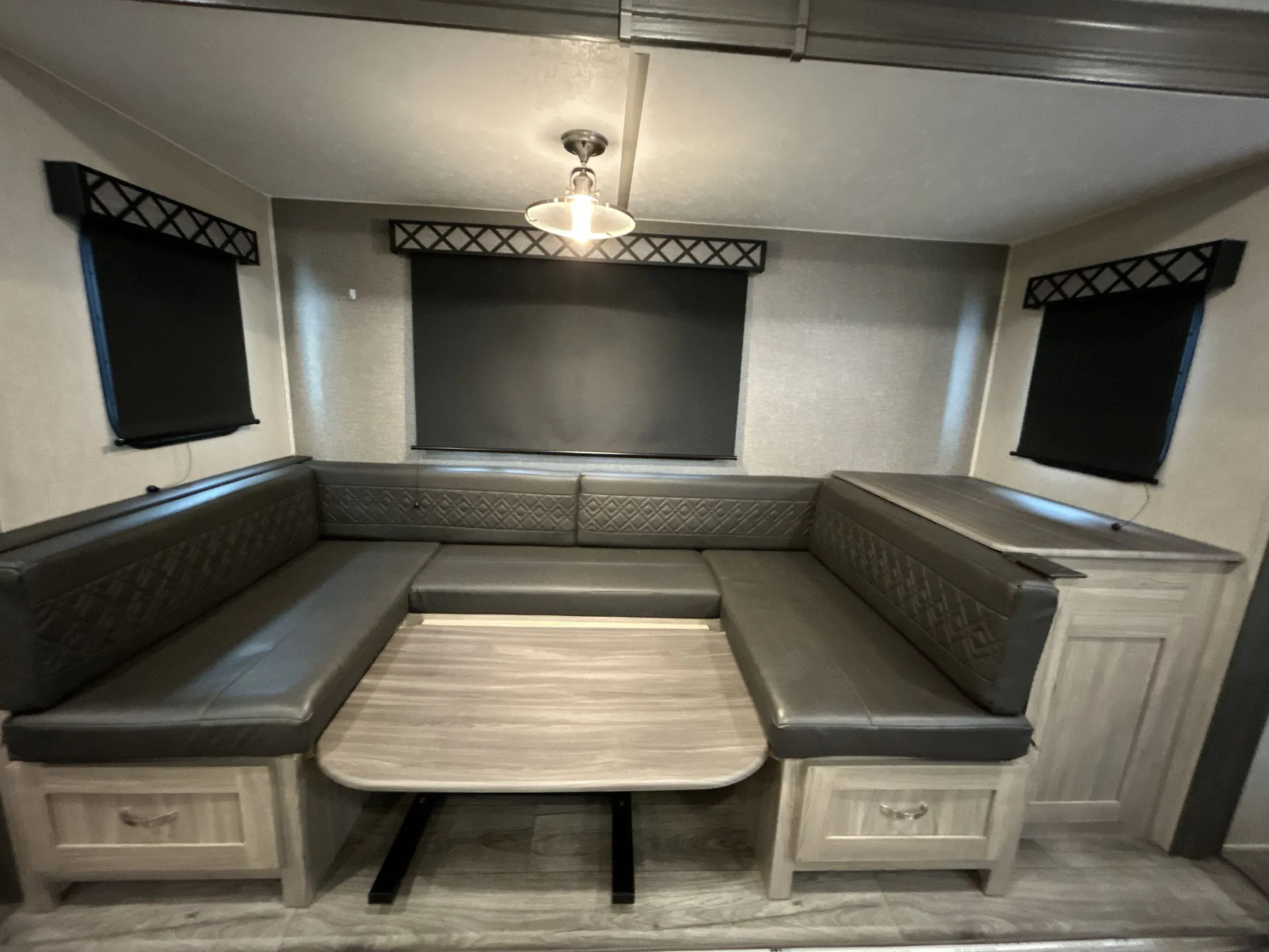 2021 Coachmen Freedom Express Liberty Edition 279 RLDSLE — living area main