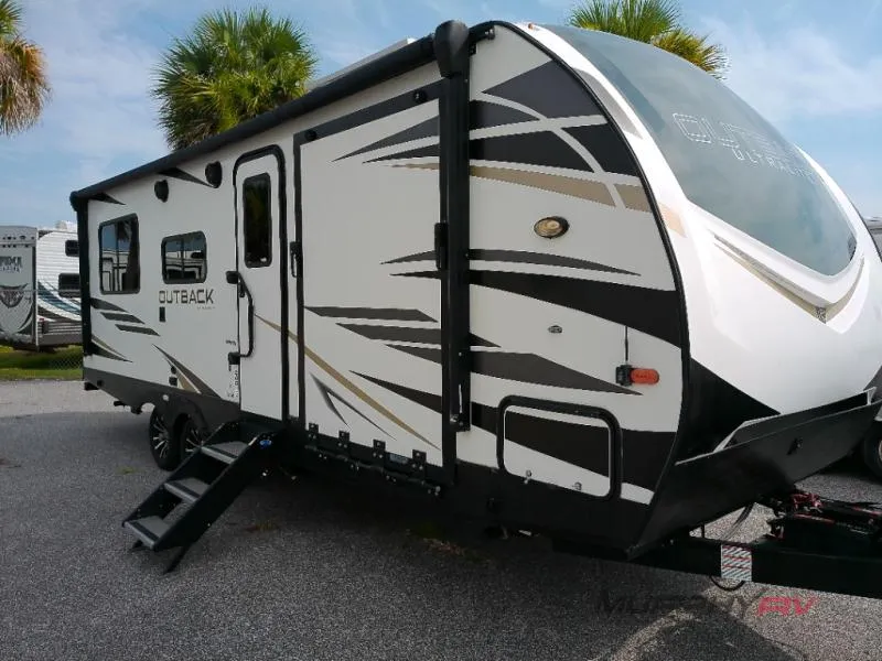 2023 Keystone Outback Ultra-Lite 240URS - Photo 2