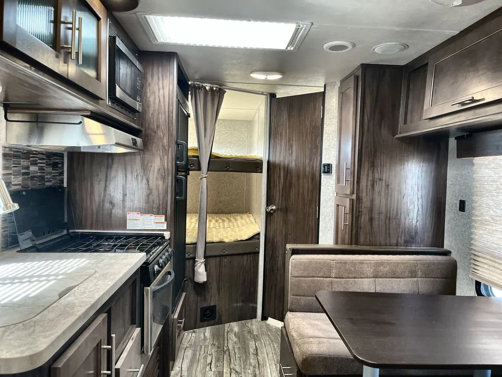 2018 Forest River Cherokee Grey Wolf 22BH, Photos photo 2