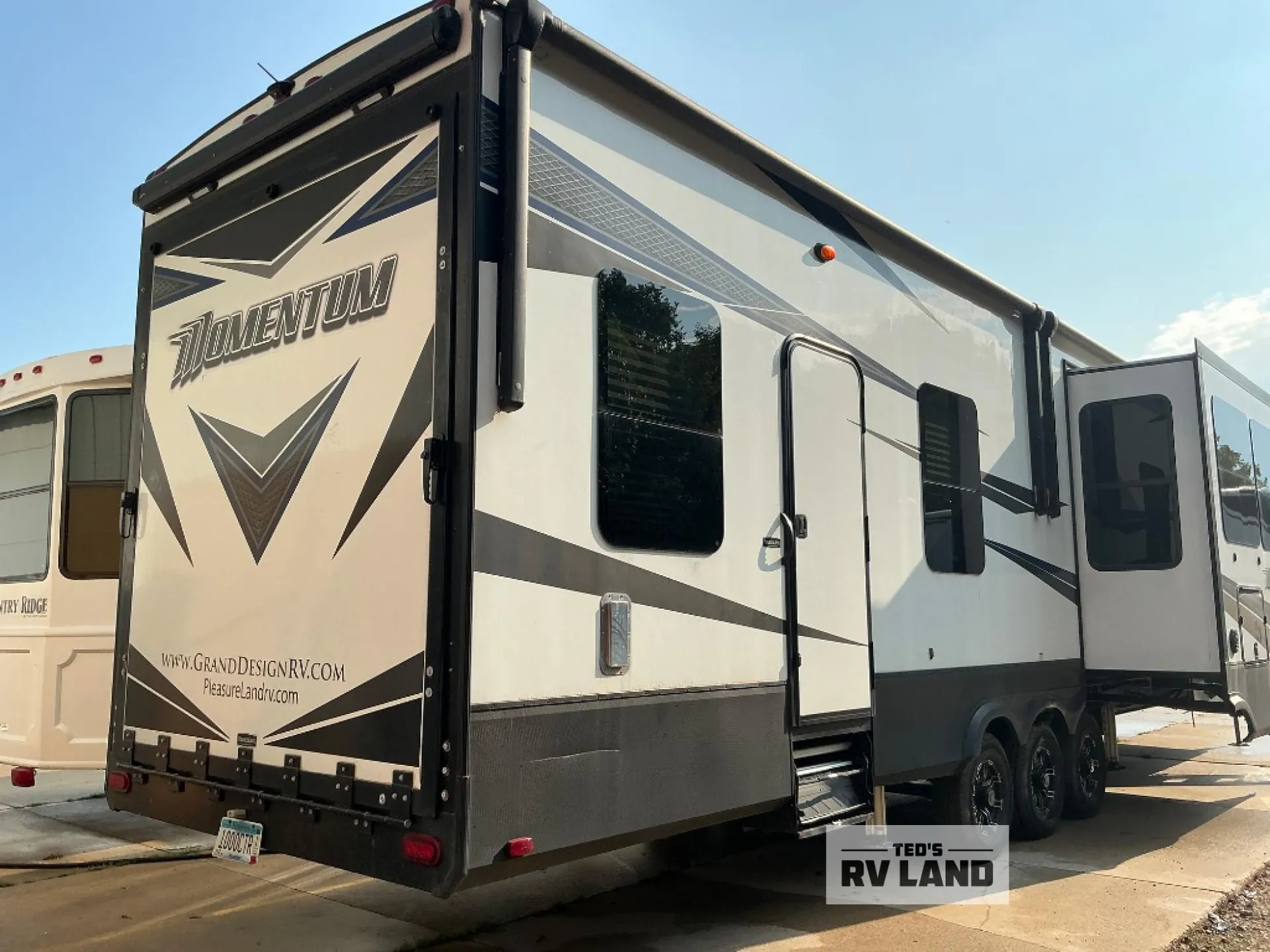 2019 Grand Design Momentum 398M - Photo 3