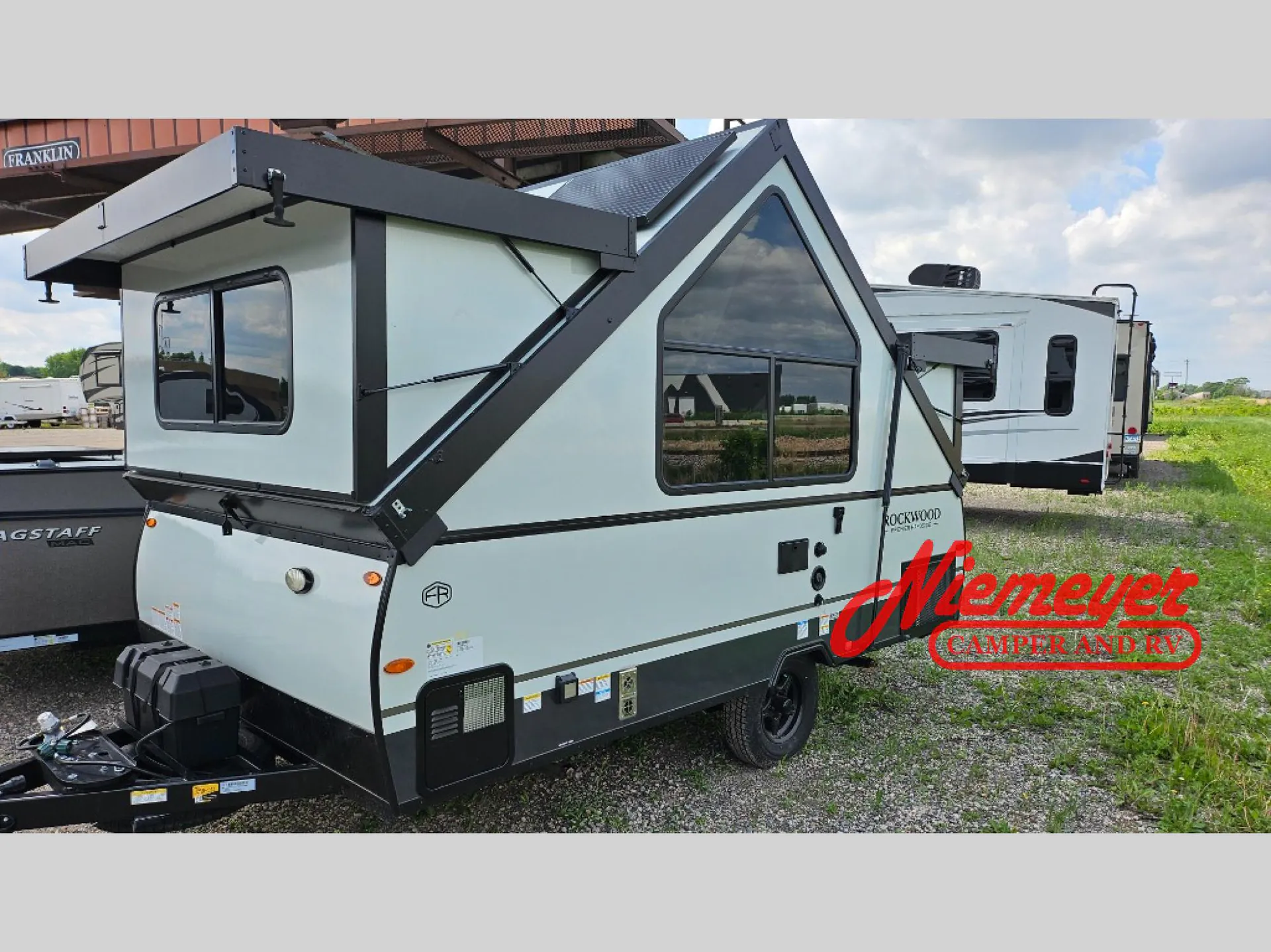 2026 Forest River Rockwood Hardside Series A121FD - Photo 2