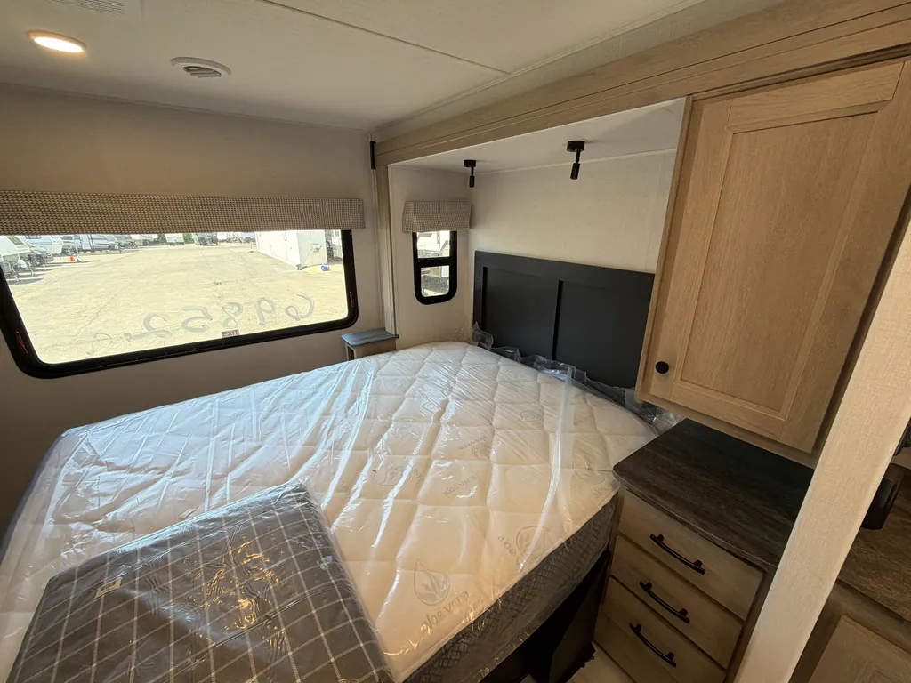 2027 Forest River Sunseeker 3050S, Photos photo 15