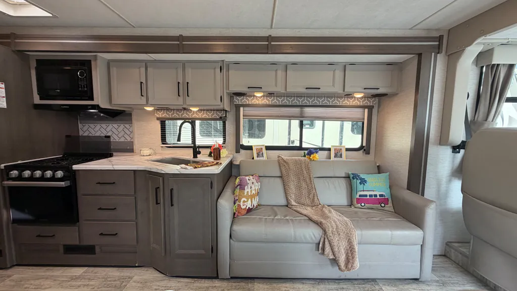 2025 Thor Motor Coach Freedom Traveler A29, Photos photo 10