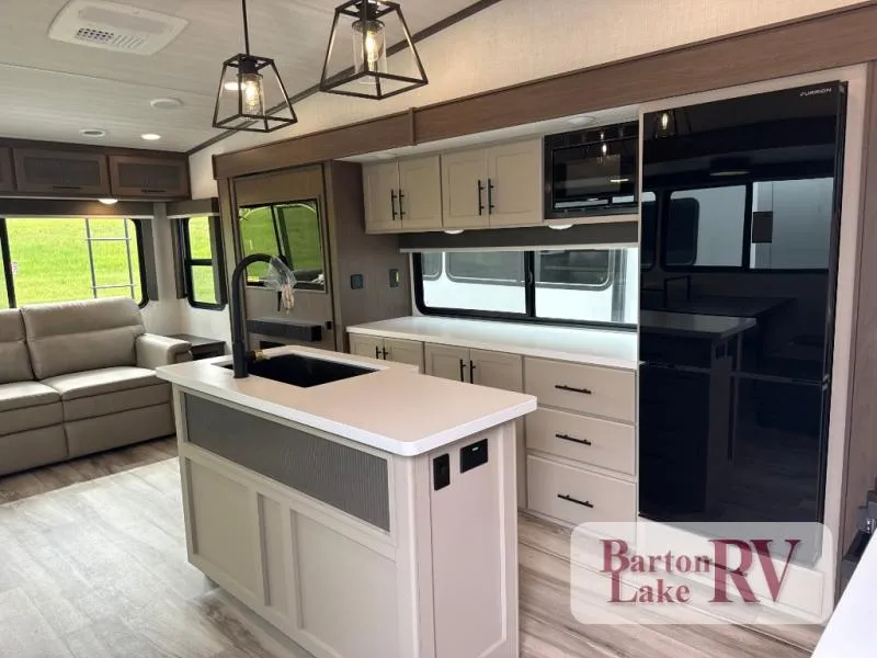 2027 Keystone RV Cougar Half-Ton 28RLI - Photo 2