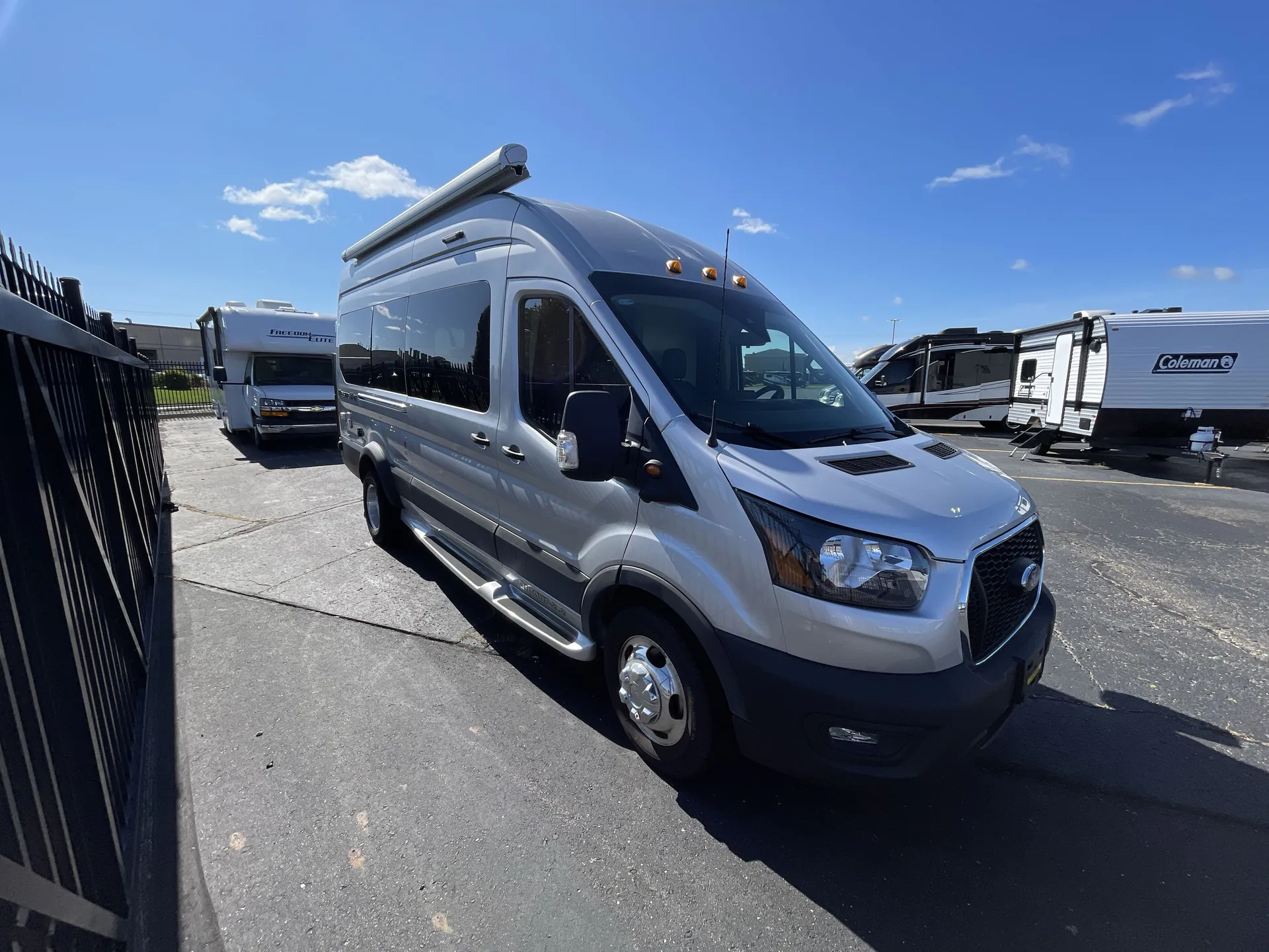 2025 Pleasure-Way Ontour 2.2 - Photo 2