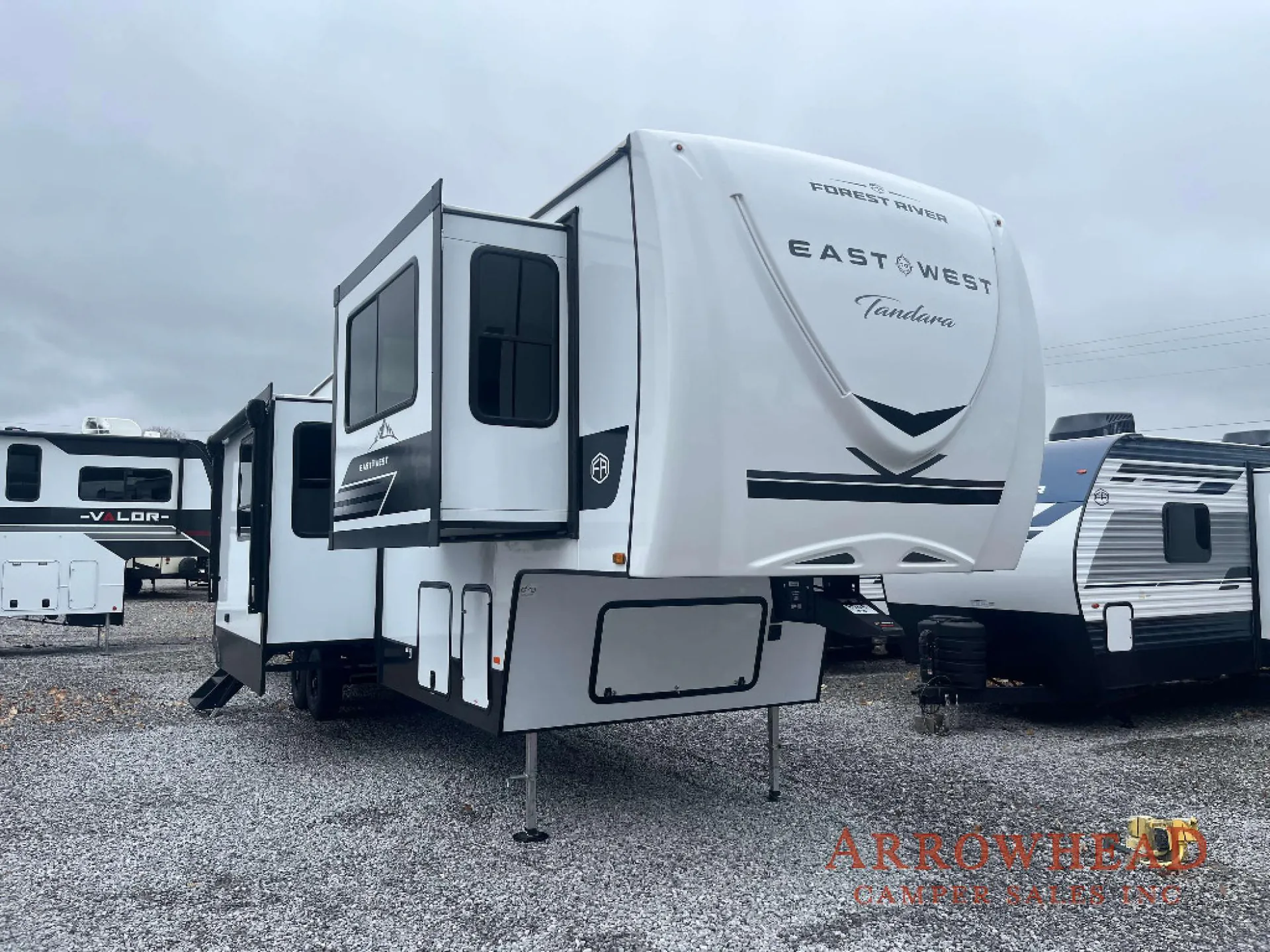 2026 East to West Tandara 390FL - Photo 2