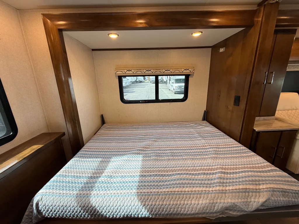 2019 Tiffin Wayfarer 24 FW, Photos photo 14