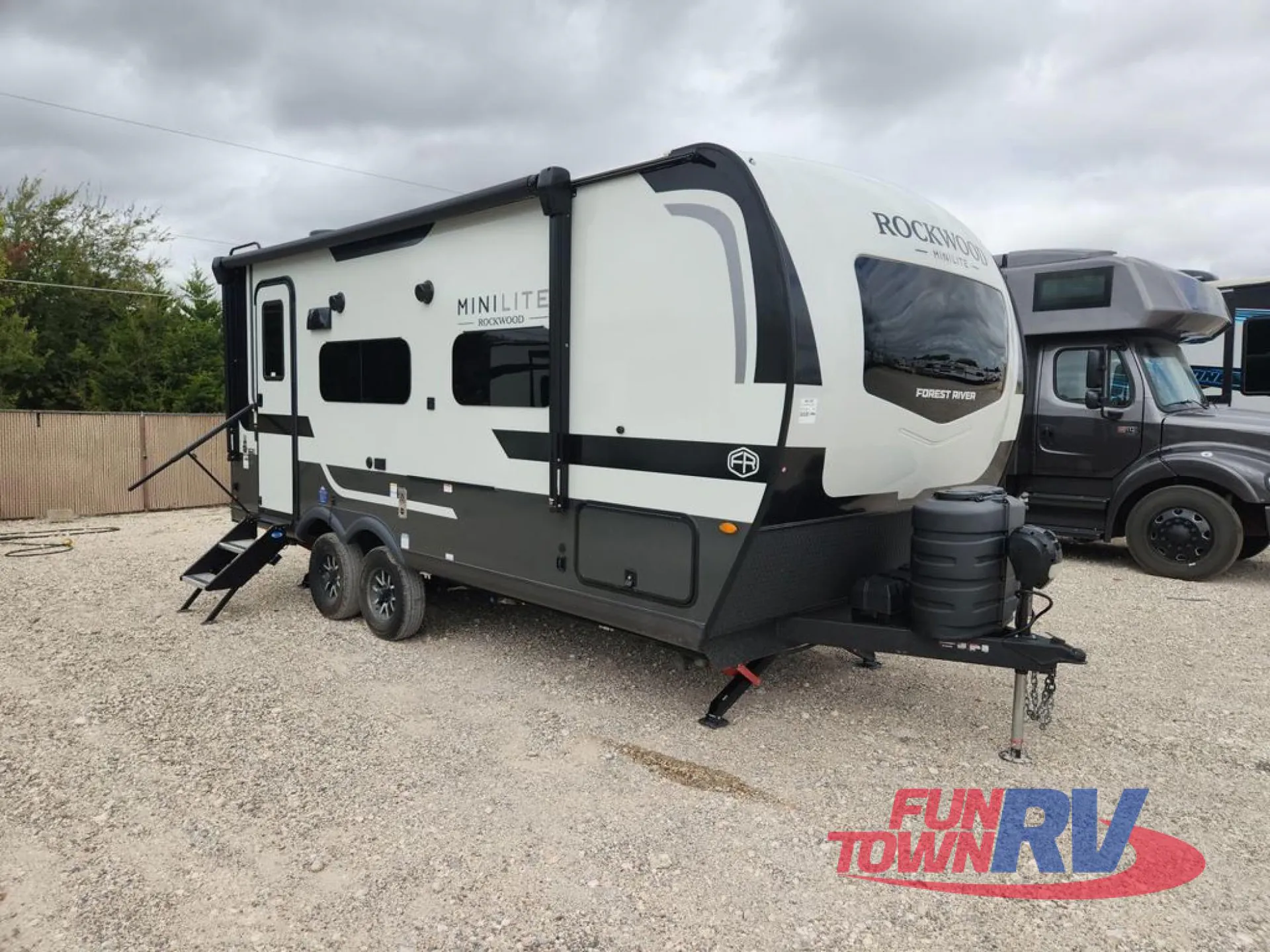 2026 Forest River Rockwood Mini Lite 2109S