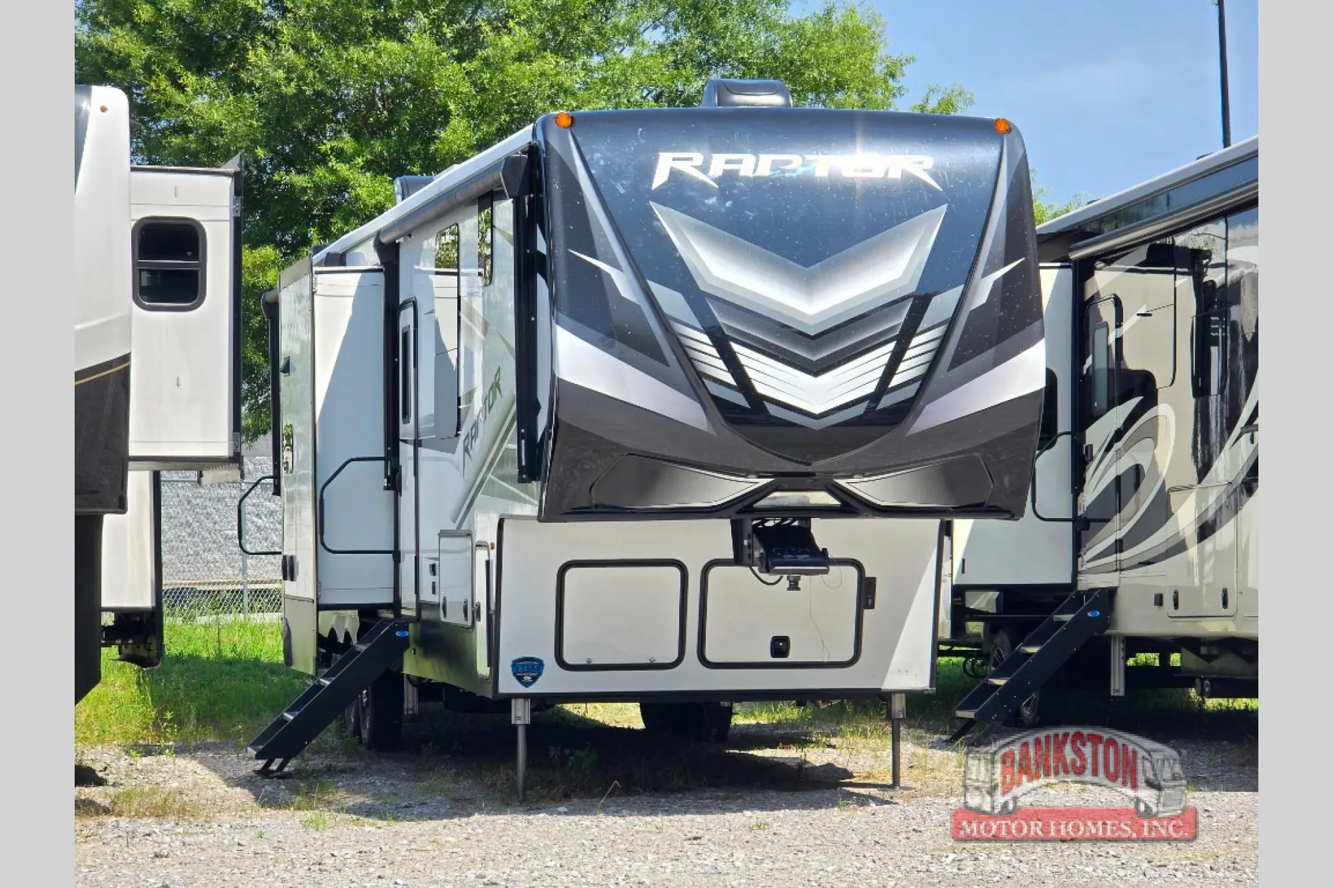 2023 Keystone Raptor 420 - Photo 2