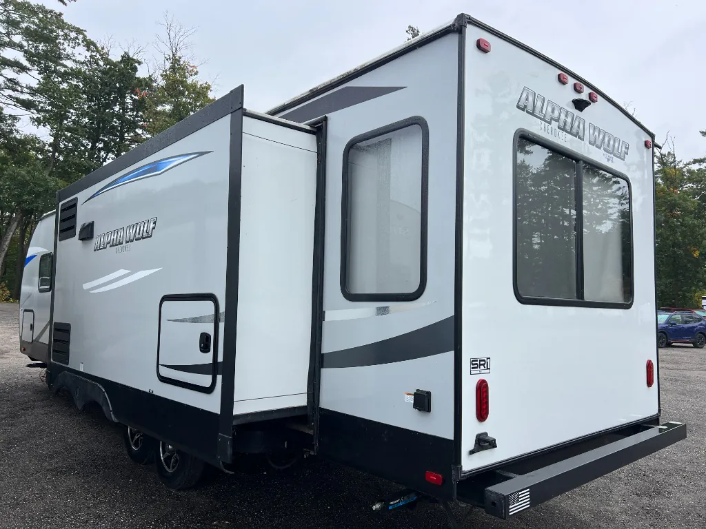 2020 Forest River Cherokee Alpha Wolf 26RL-L, Photos photo 5