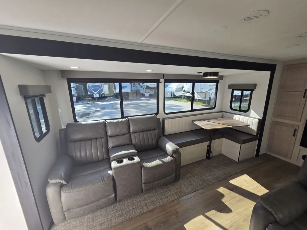 2027 Forest River Solaire 3060RKTS, Photos photo 23