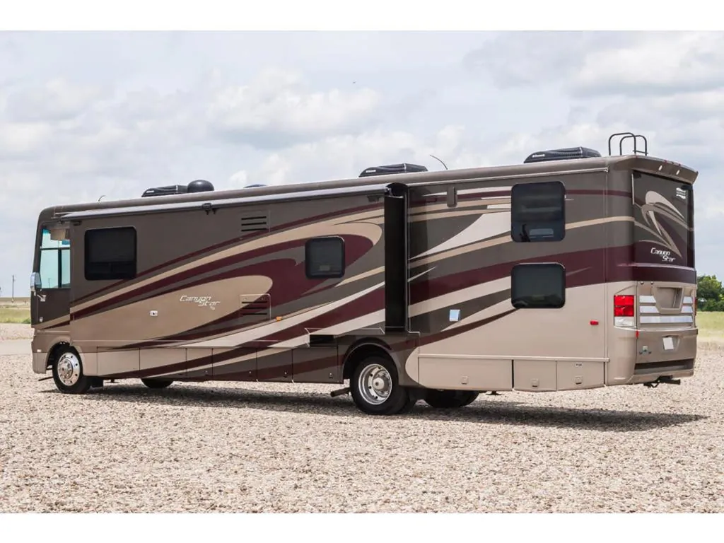 2015 Newmar Canyon Star 3921, Photos photo 4
