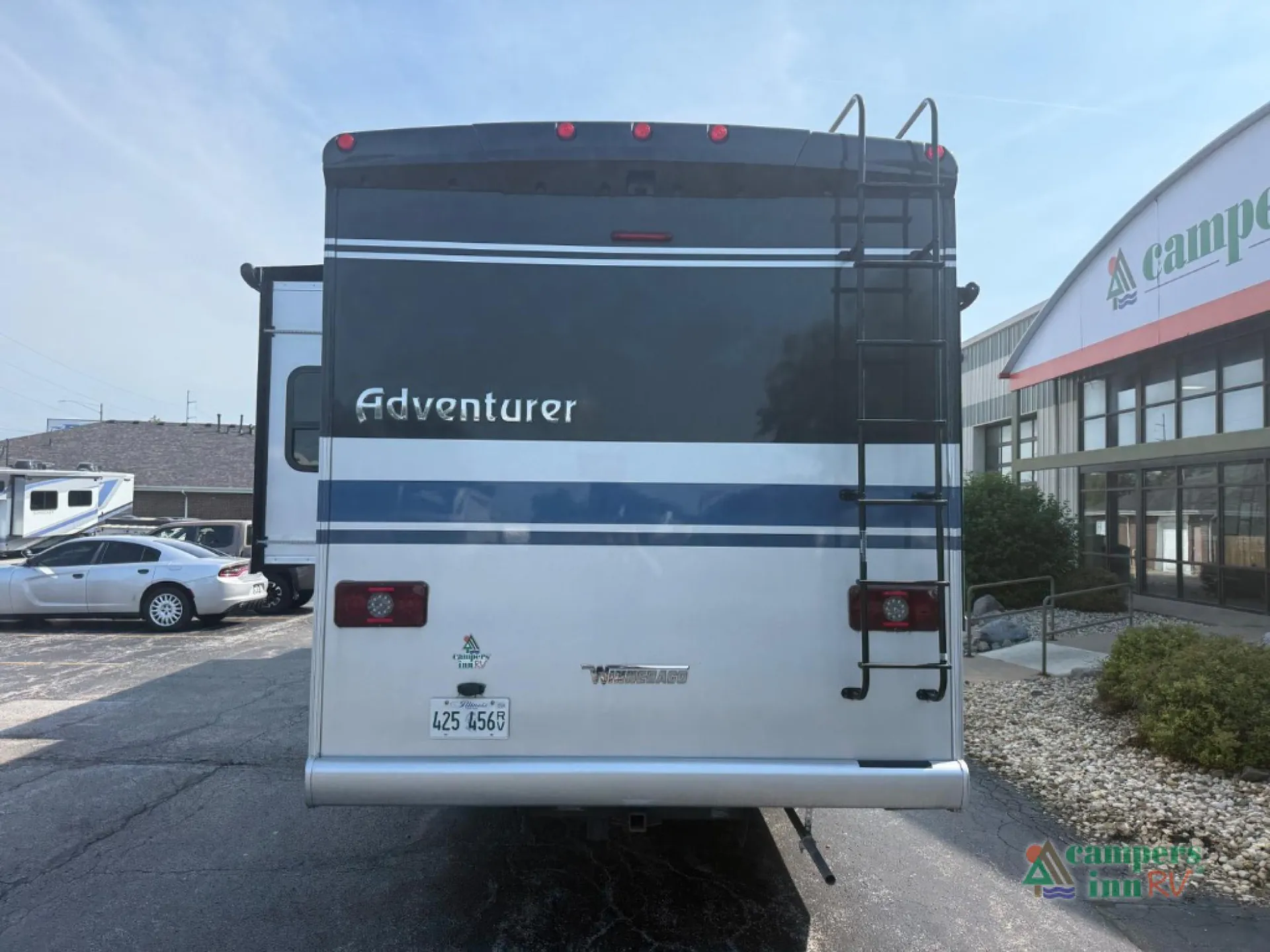 2022 Winnebago Adventurer 36Z - Photo 4