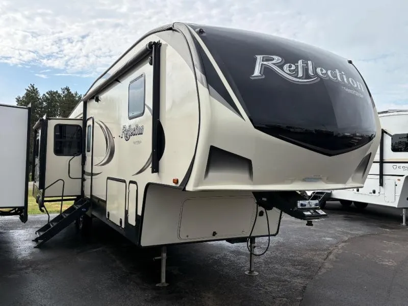 2019 Grand Design Reflection 337RLS - Photo 2