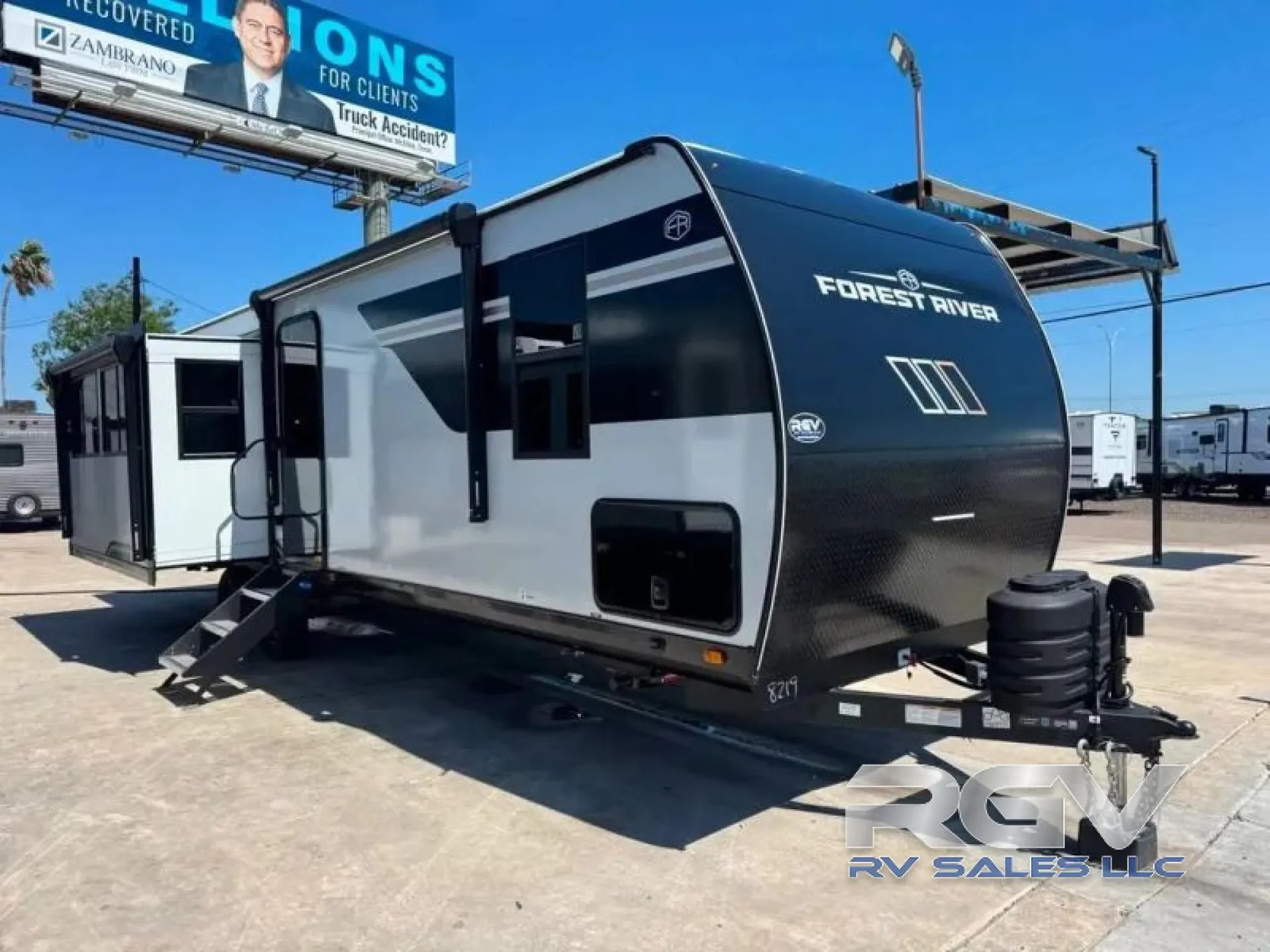 2027 Forest River Vibe 2800RL - Photo 2