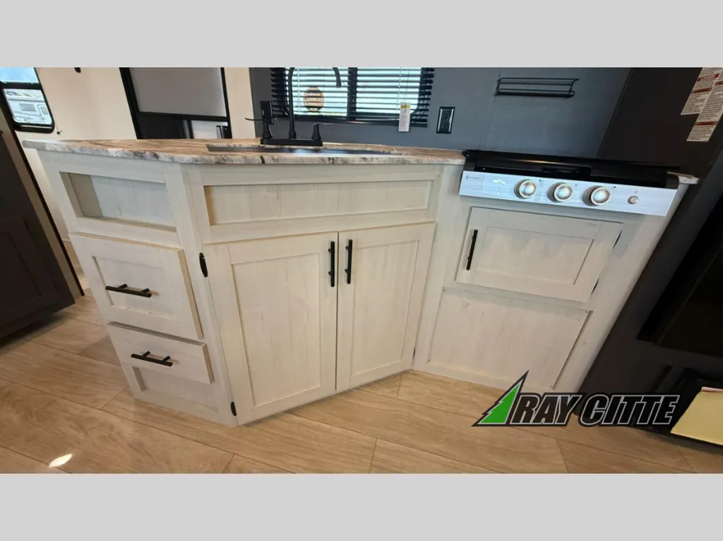 2027 Shasta RVs i-5 Edition 527BHS, Photos photo 8